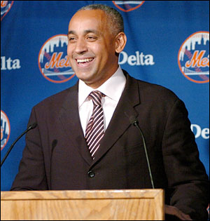 Illustration for article titled Who'll Be The First Baseball General Manager To Get Publicly Smeared?